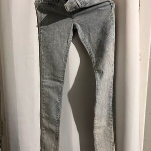 Levi's Women's Light Gray Skinny Jeans